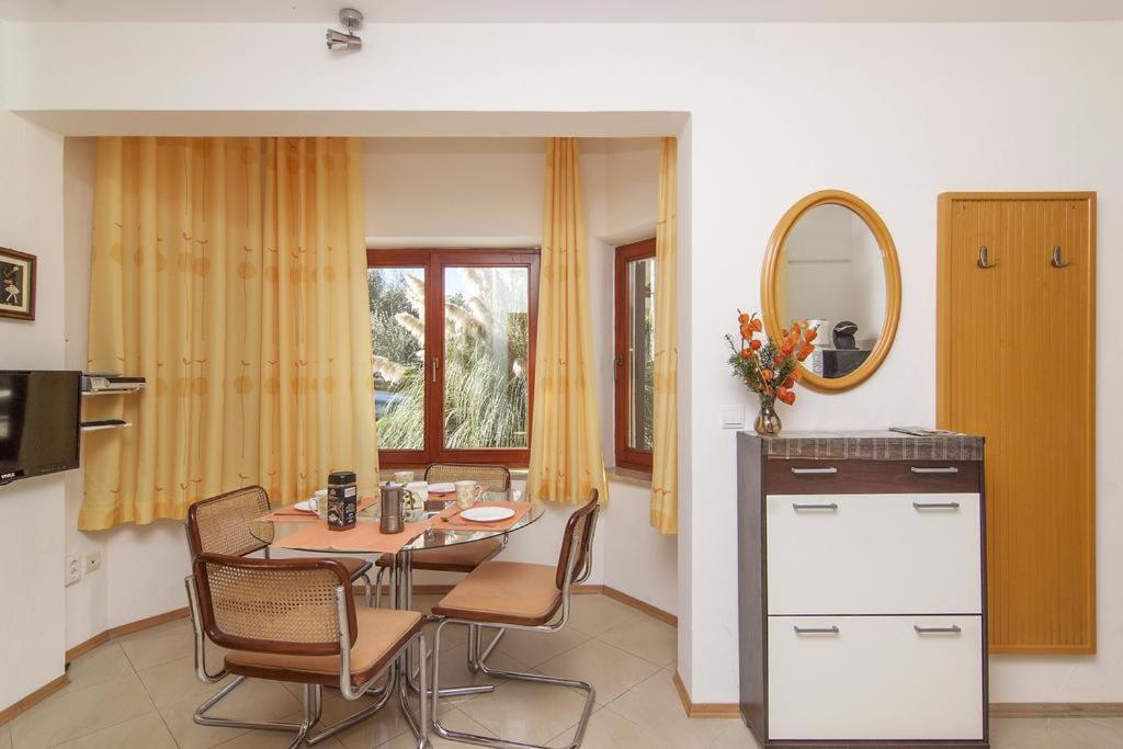 Apartments Caterina Пула Екстер'єр фото